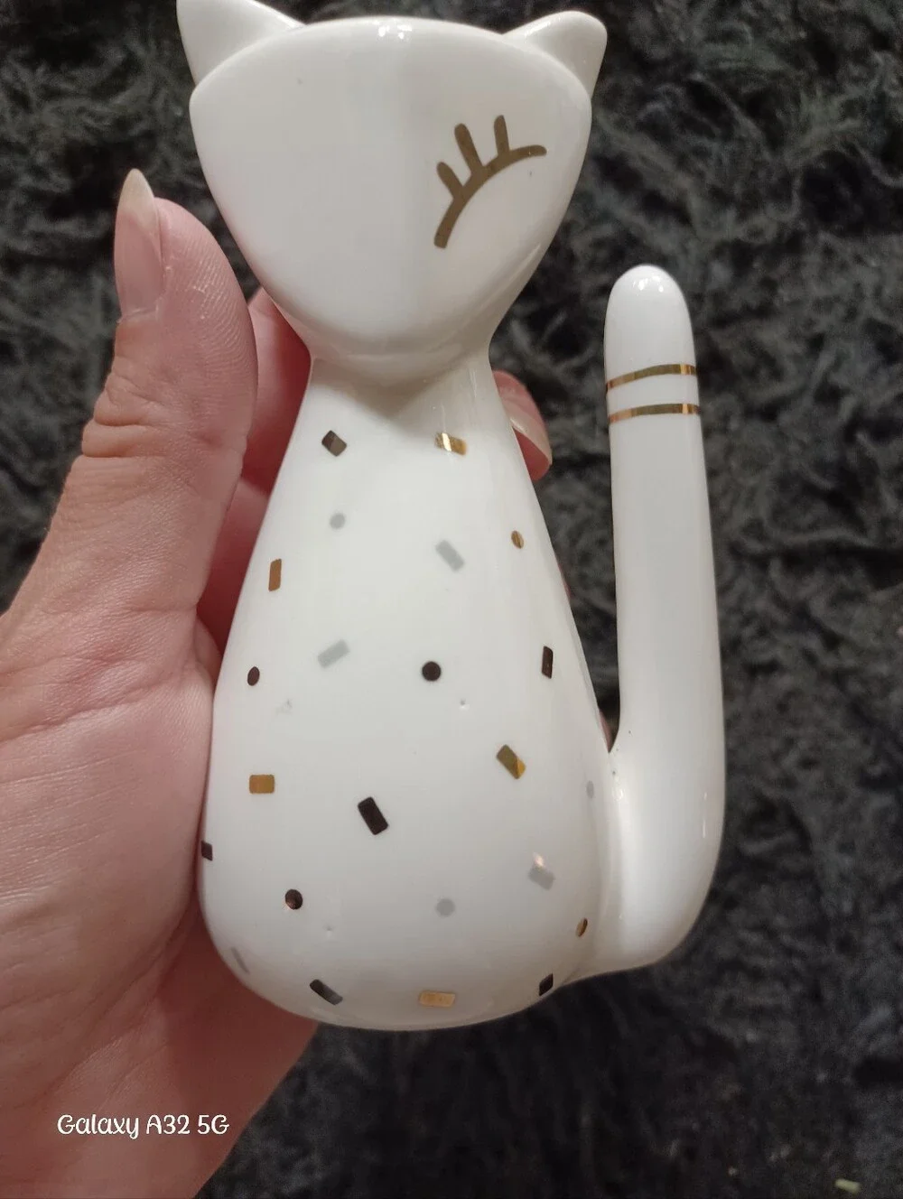 White Ceramic Cat Ring Holder with Confetti Dots and Gold Striped Tail
